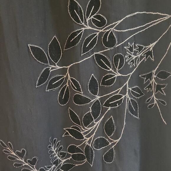 French Connection Women's Black Floral Embroidered Midi Sleeveless Dress Size 10 - Picture 4 of 11